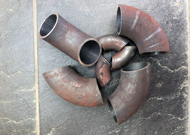 Бесшовный отвод 45 ̊ 139.7х10 ст20