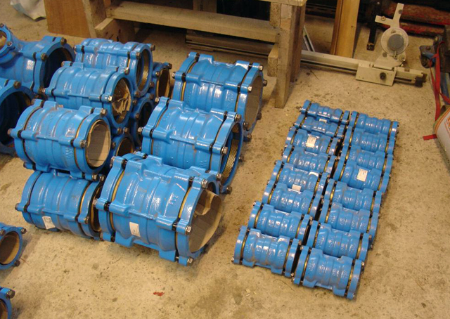 Чугунная муфта для ПЭ труб System 2000 DN 75 PN 16